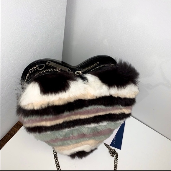 NWT Genuine Rabbit Fur Heart Crossbody - Picture 6 of 8
